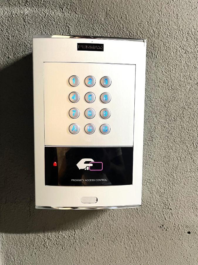 Wyszynskiego Apartment - Self Check-In 20H - Parking &Lift Wrocław Exterior foto